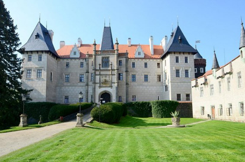 Zámek Ronov nad Doubravou, Czech Republic (Czechia)